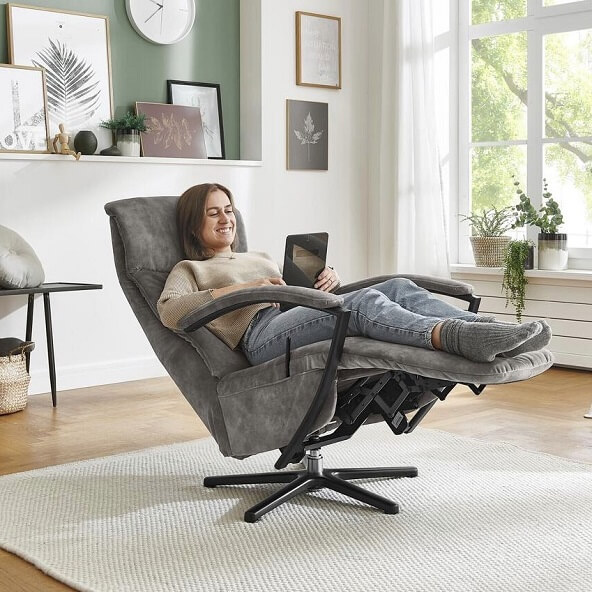 GUNST Polster-Express-Tage: Relaxsessel mit schwarzem Sternfuß, inkl. manueller Relaxfunktion.